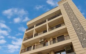 Hotel South Delhi Inn Just 10 Minute Away Form Nizamuddin Railway Station